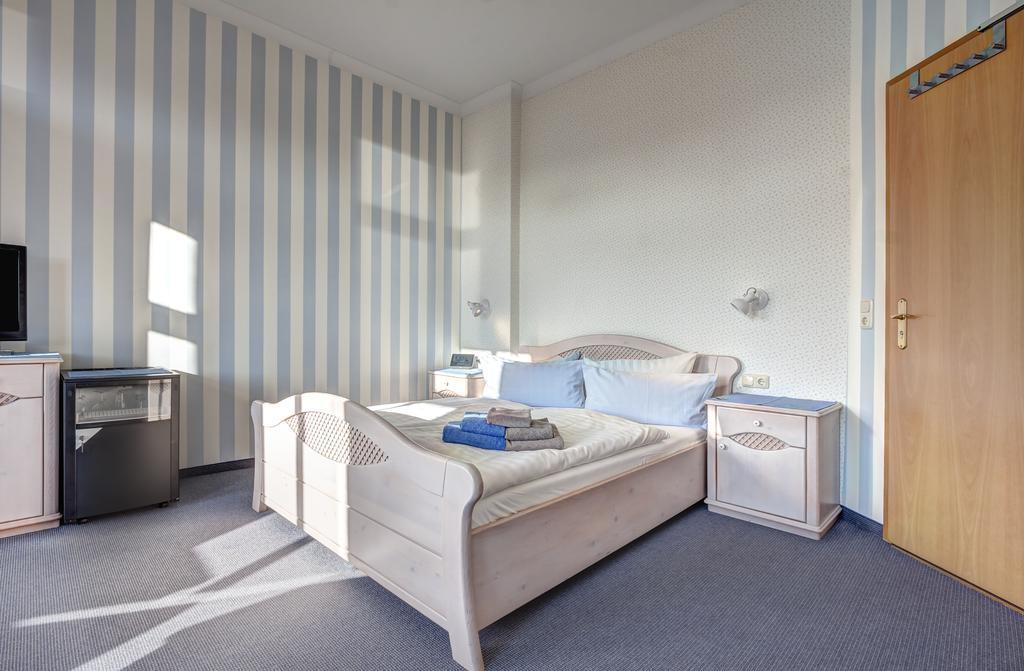 Hotel Villa Seeschloesschen Heringsdorf  Bagian luar foto
