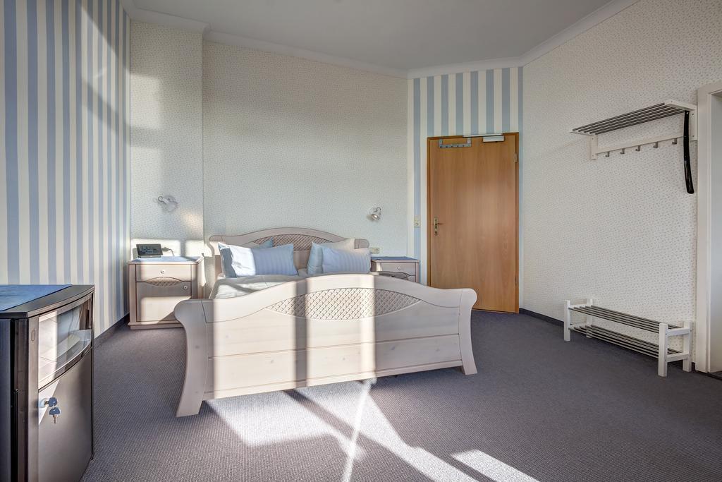 Hotel Villa Seeschloesschen Heringsdorf  Bagian luar foto