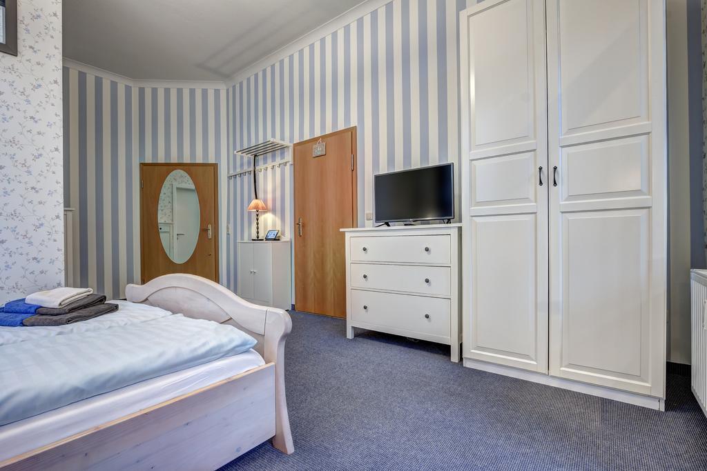 Hotel Villa Seeschloesschen Heringsdorf  Bagian luar foto