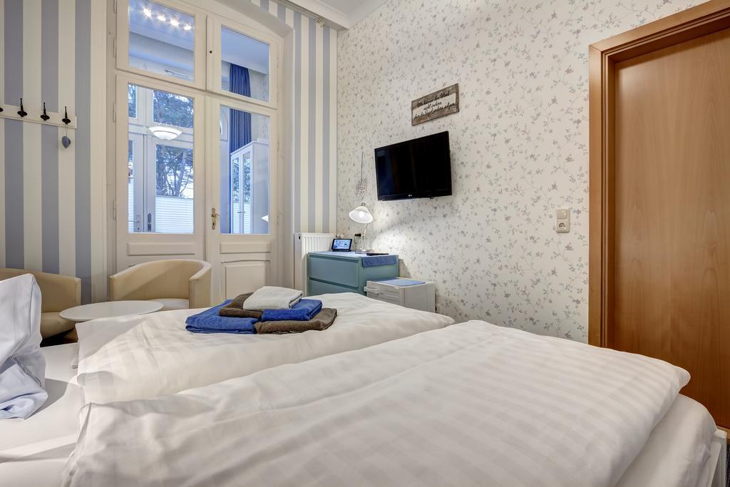 Hotel Villa Seeschloesschen Heringsdorf  Bagian luar foto